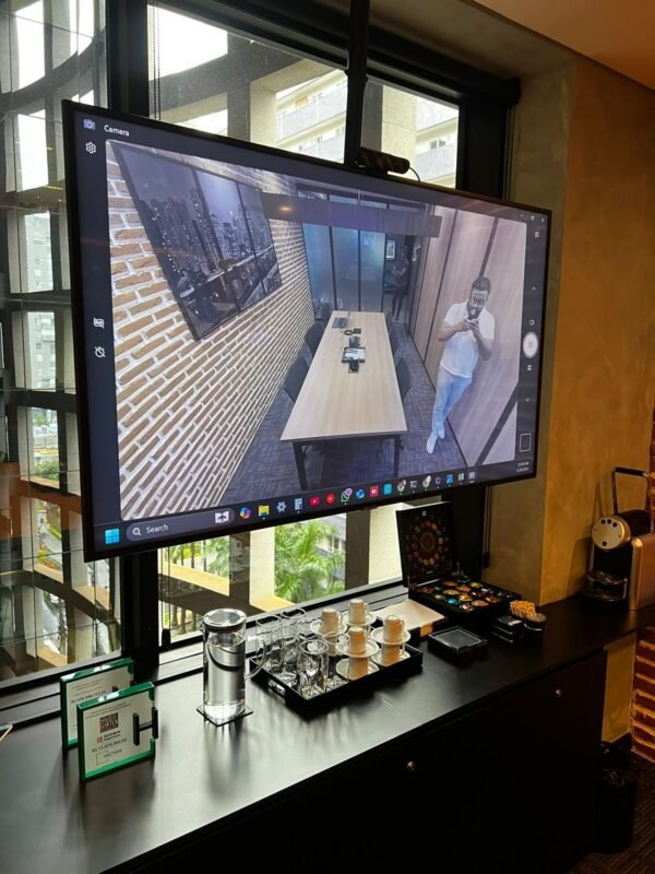 Camera para Videoconferência 4K AF EPTZ UNITE 50 - Imagem 6